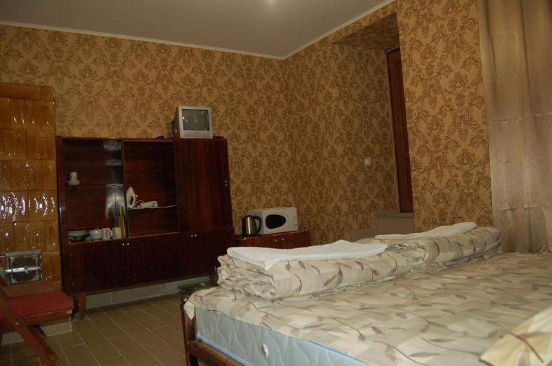 Apartment On Stepana Bandery 37 Постійне Електропостачання Lviv Exteriör bild